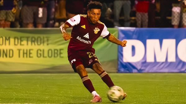 Detroit City re-signs midfielder Kobe Hernandez-Foster featured image