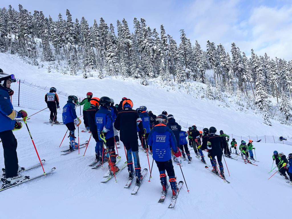 Tyees at the U14 Teck Open, photo by Henry Lee